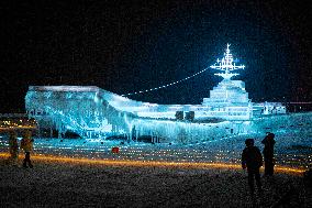 Ice Sculpture Aircraft Carrier - China