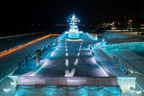 Ice Sculpture Aircraft Carrier - China