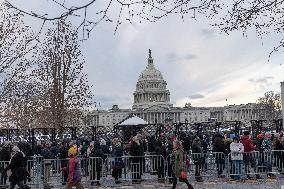 Americans Honor Jimmy Carter As His Casket Lies In Washington DC