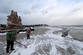 Heavy Snow Hit Yantai