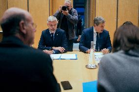 Les Republicains (LR) party arrives for a Meeting on the preparation of the 2025 Budget - Paris AJ