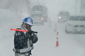 Heavy snow in Japan