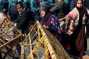 Relatives Blocked The Shahbag, Dhaka