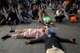 Relatives Blocked The Shahbag, Dhaka