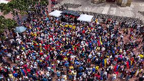 Venezuelans in Colombia Demonstrate Against Nicolas Maduro