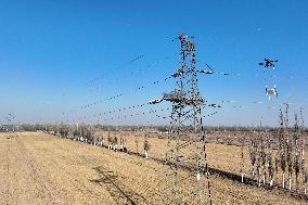 Drones Inspect Transmission Line in Yinchuan