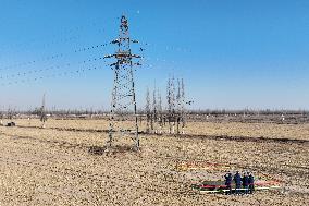 Drones Inspect Transmission Line in Yinchuan