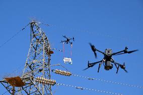 Drones Inspect Transmission Line in Yinchuan