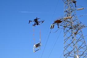 Drones Inspect Transmission Line in Yinchuan