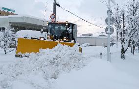 Heavy snow in Japan