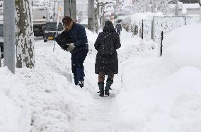 Heavy snow in Japan