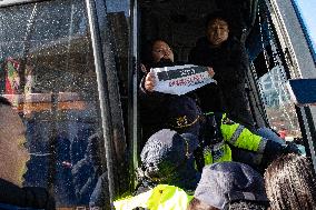 South Korea’s Progressive Students Stage Surprise Protest In Front Of U.S. Embassy