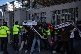 South Korea’s Progressive Students Stage Surprise Protest In Front Of U.S. Embassy