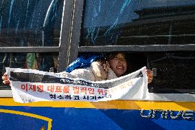 South Korea’s Progressive Students Stage Surprise Protest In Front Of U.S. Embassy