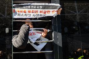 South Korea’s Progressive Students Stage Surprise Protest In Front Of U.S. Embassy