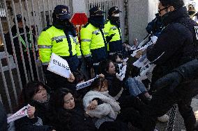 South Korea’s Progressive Students Stage Surprise Protest In Front Of U.S. Embassy