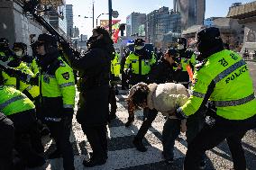 South Korea’s Progressive Students Stage Surprise Protest In Front Of U.S. Embassy