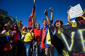 Venezuelans In Argentina Reject Nicolás Maduro's Assumption Of Power And Demand The Legitimacy Of Edmundo González Urrutia As Th