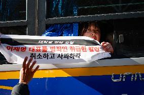 South Korea’s Progressive Students Stage Surprise Protest In Front Of U.S. Embassy