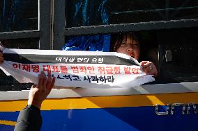 South Korea’s Progressive Students Stage Surprise Protest In Front Of U.S. Embassy