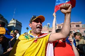 Venezuelans In Argentina Reject Nicolás Maduro's Assumption Of Power And Demand The Legitimacy Of Edmundo González Urrutia As Th