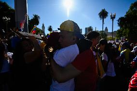 Venezuelans In Argentina Reject Nicolás Maduro's Assumption Of Power And Demand The Legitimacy Of Edmundo González Urrutia As Th