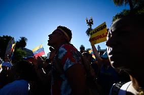 Venezuelans In Argentina Reject Nicolás Maduro's Assumption Of Power And Demand The Legitimacy Of Edmundo González Urrutia As Th