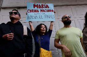 Venezuelan Community Opposed To Nicolás Maduro Demonstrated Outside The Venezuelan Embassy In Mexico City