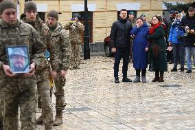 Kyiv pays last respects to marine officer Andrii Kuzmenko