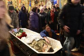 Kyiv pays last respects to marine officer Andrii Kuzmenko
