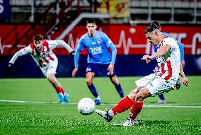 Top Oss v MVV Maastricht - Eerste Divisie