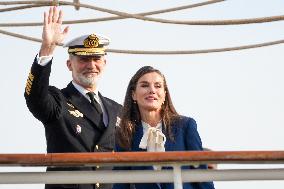 King and Queen preside over the farewell of Juan Sebastián de Elcano with Princess Leonor  - Cadiz