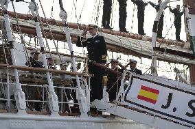 King and Queen preside over the farewell of Juan Sebastián de Elcano with Princess Leonor  - Cadiz