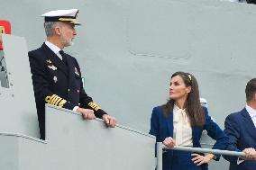 King and Queen preside over the farewell of Juan Sebastián de Elcano with Princess Leonor  - Cadiz