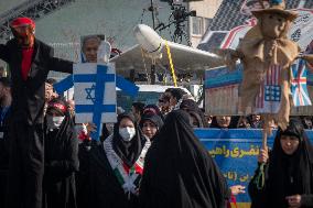 IRGC Armed Forces Participate In Military Rally