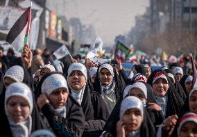 IRGC Armed Forces Participate In Military Rally