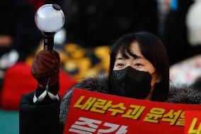 Impeached President Yoon Suk-yeol’s Defiance Of An Arrest Warrant Sparks Chaos In South Korea.