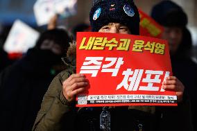 Impeached President Yoon Suk-yeol’s Defiance Of An Arrest Warrant Sparks Chaos In South Korea.