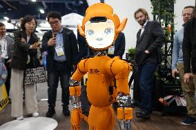Robots At Consumer Electronics Show - Las Vegas