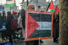 Pro-Palestinian Protest Honors Journalists Killed in Conflict - Paris