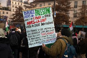 Pro-Palestinian Protest Honors Journalists Killed in Conflict - Paris