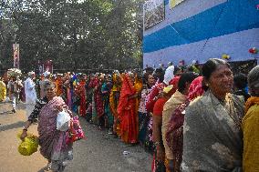 Free Eye Check Up Camp At Gangasagar Fair In Kolkata.