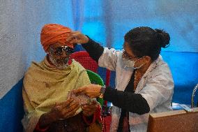 Free Eye Check Up Camp At Gangasagar Fair In Kolkata.