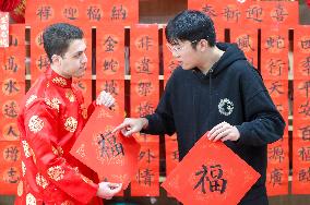 Foreign Students Studying in China