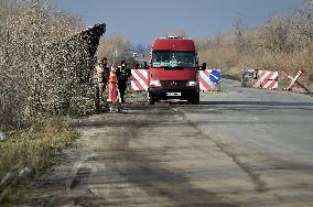 Ukrainian police officers at roadblock in Zaporizhzhia region