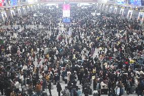 2025 Spring Festival Travel Rush Kicked Off
