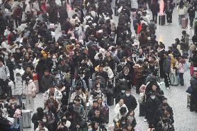 2025 Spring Festival Travel Rush Kicked Off
