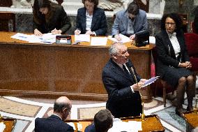 Francois Bayrou replies to MP after general policy statement - Paris