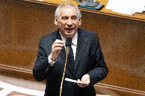 Francois Bayrou replies to MP after general policy statement - Paris