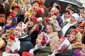 Festival of Ukrainian winter folklore held in downtown Lviv